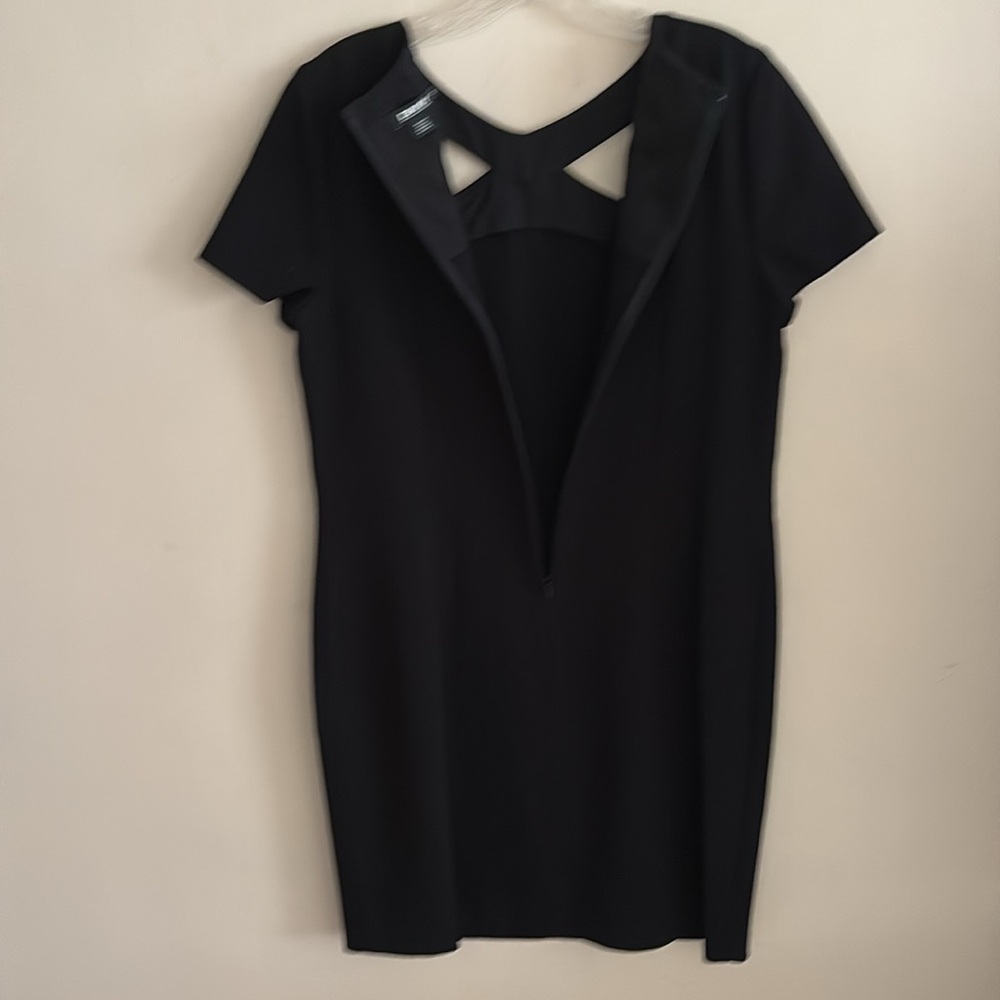 Dress - Picture 10 of 10